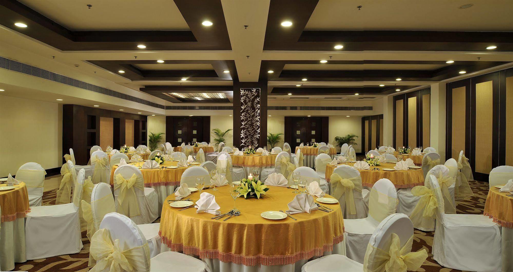 Country Inn & Suites By Radisson, Gurugram Sector 12 Γκουργκάον Εστιατόριο φωτογραφία